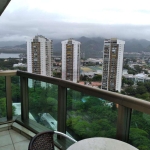 Open house vende - Flat mobiliado na Barra da Tijuca. Sol da manhã. Vista livre!