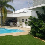 Open House vende- Excelente casa com 4 quartos no condomínio Crystal Lake na Barra da Tijuca.