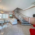Casa Assobradada que Une Espaço, Conforto e Sofisticação