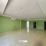 Prédio comercial com 527,68m2 privativos. Recepcao, salas, banheiros, piscina.