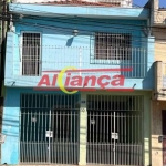 Casa  em localização comercial