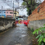 terreno de 333,50m2 na esquina da Av. Tiradentes com R.Pp.Pio XII, com 2 casas.