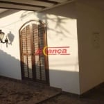 Casa com 3 dormitórios bem localizada em Guarulhos