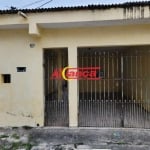 Casa com 2 dormitórios e vaga para 2 carros.