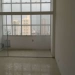 Sala comercial pé direito duplo 34,86 m²