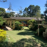 Casa à venda em Cotia-SP, bairro Cachoeira: 3 quartos, 1 suíte, 4 salas, 3 banheiros, 6 vagas, 340m². Imperdível!