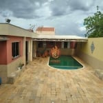 Casa com 4 dormitórios à venda, 200 m² por R$ 700.000,00 - Vila Doutor Laurindo - Tatuí/SP
