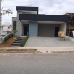 Linda Casa Térrea de 151m²  de área  Construída à venda no excelente Condomínio Fechado Campos de Conde - Sorocaba - SP.