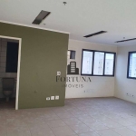 Conjunto comercial 1 vaga, a 4 min. Metro São Judas.