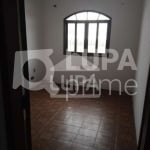 Casa Térrea com 3 dormitórios de 340m² à venda em Santa Teresinha