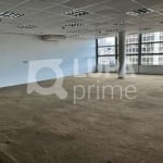 CONJUNTO COMERCIAL COM 526M² À VENDA NO CENTRO