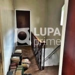 CASA COM 4 QUARTOS E 10 VAGAS DE GARAGEM PARA LOCAÇÃO NA VILA GUSTAVO