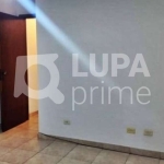 CASA COM 3 QUARTOS E 8 VAGAS DE GARAGEM PARA LOCAÇÃO NA VILA MARIA ALTA