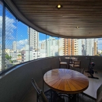 Apartamento com 04 quartos e 02 vagas na Rua Rio Grande do Sul, Centro.