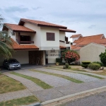 Belíssima casa de 482m², em terreno de 1.250m², à venda no Rancho Dirce.