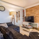 Apartamento de 2 dormitórios, suíte, 2 vagas. &lt;BR&gt;Desfrute desse espaço no coração de Porto Alegre. Local cheio de estilo, amplo, com decoração contemporânea em Condomínio restrito de moradores.