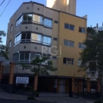 Vende apartamento com 3 dormitórios, sala ampla,balcão pia com granito ao lado da churrasqueira, cozinha, área de serviço, ar condicionado na sala e suíte, banheiro social, lavabo e 2 vagas de garagem