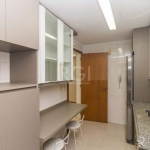 Vende-se apartamento com excelente localização em frente ao Iguatemi, decorado e semi mobiliado, com 3 quartos (dormitórios), sendo 1 suíte, com vaga de garagem coberta, living em 3 ambientes com saca