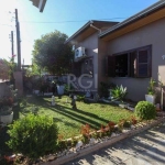 Casa 3 dormitórios, semi-mobiliada, localizada no bairro Harmonia, sala, copa, cozinha, banheiro social, lavanderia e garagem coberta para 3 carros e descoberta para 1 carro.&lt;BR&gt;Amplo pátio nos 