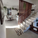 Excelente casa de 3 dormitórios, com 1 suíte ,2 banheiros  1 lavabo, amplo living, sala de jantar, piso em porcelanato, móveis sob medida, suite com  closet e varanda, Pátio com churrasqueira, garagem