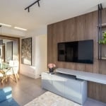 Apartamento de 2 dormitórios de 71 m² mobiliado e decorado em alto padrão. Suíte, banheiro social, churrasqueira, sacada com vista espetacular para o Rio Guaíba. Cozinha e área de serviço equipada e m