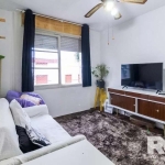 Apartamento arejado e iluminado pelo sol da manhã, este imóvel único de 4 dormitórios está localizado no Passo da Areia. Com amplos espaços de sala de estar e jantar, oferece um ambiente claro e agrad