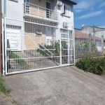 Sobrado semi mobiliado no bairro Vila Nova, de 4 dormitórios sendo uma suíte, lavabo, sala de estar com lareira, sala de jantar, cozinha, lavanderia. Pátio ao fundos com  quiosque com churrasqueira. g