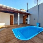 Excelente casa de 85m² com 2 dormitórios, piscina e 6 vagas.