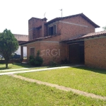 Casa para Venda com 2 dormitórios e 3 vagas no bairro Belém Novo