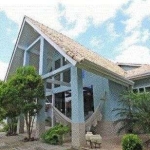 Casa para Venda - 350m², 4 dormitórios, sendo 1 suites, 4 vagas - Guarujá