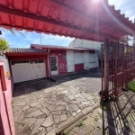 Excelente residência de 3 dormitórios&lt;BR&gt;no Condominio Jardim Medianeira&lt;BR&gt;terreno plano, todo  murado e com cerca aramada em cima da grade e do muro&lt;BR&gt;casa térrea, com hall de ent