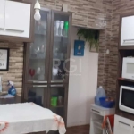 Apartamento totalmente reformado, Tem 02 dormitórios, banheiro social,  sala com ampla claridade, a cozinha foi integrada com a área de serviço assim o banheiro auxiliar