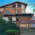 Casa Residencial com 3 quartos  à venda, 385.27 m2 por R$1450000.00  - Champagnat - Londrina/PR