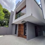 Sobrado com 3 dormitórios à venda, 137 m² por R$ 869.000 - Uberaba - Curitiba/PR