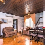 Casa com 4 dormitórios sendo 1 suíte, cozinha/copa, banheiro social, living 2 ambientes, espaço gourmet com churrasqueira, garagem coberta para 2 carros, sacada, área de serviço e pátio nos fundos. Po