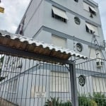 Excelente oportunidade no bairro Sarandi! Apartamento todo reformado, andar térreo, com acessibilidade e inteiramente em piso porcelanato. O imóvel conta com 2 dormitórios, 1 banheiro e área de serviç