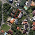 Vende terreno plano com 315m2 no bairro Teresópolis - Porto Alegre próximo a Praça Apamecor.