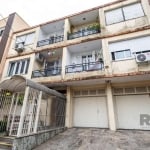 Apartamento , Térreo Garden com 2 quartos no bairro Rio Branco próximo ao Parque da Redenção  em Porto Alegre. &lt;BR&gt;Imóvel REFORMADO, com hall de entrada, dois dormitórios, sendo um com acesso a 