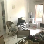 Vende-se apartamento 1 dormitório amplo, ensolarado, living em dois ambientes, banheiro social, copa e cozinha, área de serviço independente. Condomínio com fachada em pintura.&lt;BR&gt;&lt;BR&gt;OBS: