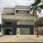 Loja com uma área privativa de 99,54 m² . &lt;BR&gt;Bem localizada no Bairro Tristeza .Prédio todo averbado, PPCI, IPTU e matriculas individualizadas podendo ser financiado e vendidos separadamente co