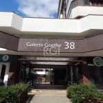 Excelente loja térrea localizada na Galeria Goethe com 45,15 m² de área privativa e 68,27 m² de área total, com 1 banheiro, mezanino e estacionamento rotativo, muito bem localizada próximo do Parque M