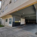 Apartamento espaçoso com 2 dormitórios, sala, cozinha, banheiro, circulação e garagem coberta. Este lindo apartamento oferece conforto e conveniência em um ótimo bairro. Com uma localização privilegia