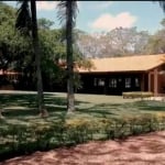 Sítio/fazenda com mais de 7 hectares de pura beleza e conexão com a natureza. Possui praia própria (rio Guaíba) com infraestrutura para eventos, hotel fazenda, clube, sítio de luxo ou simplesmente par