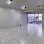 Sala comercial em excelente localização, autorizada pela prefeitura para transformar em residencial! Localizado na Av. Assis Brasil, próximo ao Estádio Passo d'Areia, o edifício possui 8 salas comerci