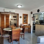 Casa com á venda no bairro Hípica, condomínio Vivendas Del Sol. casa com 3 dormitórios, living 2 ambientes, lavabo, banheiro social, cozinha americana, área serviço, pátio, churrasqueira e vagas de es