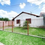 Casa Espaçosa com Laje e Anexo! 2 Dormitórios + Anexo Adicional Sala Aconchegante Cozinha Funcional Banheiro Confortável Anexo com 1 Dormitório, Cozinha e Banheiro Pátio Amplo na Frente e Fundo casa o