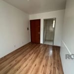 Apartamento de um dormitório no bairro Cristo Redentor. Foi recentemente reformado, bem iluminado, de frente, em excelente localização, com vaga rotativa. Este imóvel destaca-se por estar próximo ao S