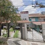 casa à venda no Jardim Itú - Porto Alegre&lt;BR&gt;&lt;BR&gt;Ótimo sobrado com  101 M²,  2 dormitórios e sótão com possibilidade de terceiro dormitório. Conta com banheiro social, lavabo, living para 