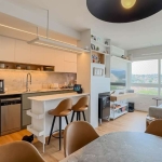 Supreme Altos do Central Parque! Você vai se surpreender com este apartamento totalmente mobiliado e decorado! Em andar alto, com vista panorâmica e orientação solar norte. São 2 dormitórios, sendo um