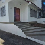 CASA MARAVILHOSA - OPORTUNIDADE! &lt;BR&gt;&lt;BR&gt; Primeiro andar lavanderia, podendo ser um escritório, no segundo andar bem destribuido e amplo a sala de estar, jantar, cozinha, com 1 dormitório 